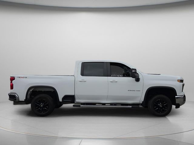 Used 2025 Chevrolet Silverado 2500 LT w/ Convenience Package image 9