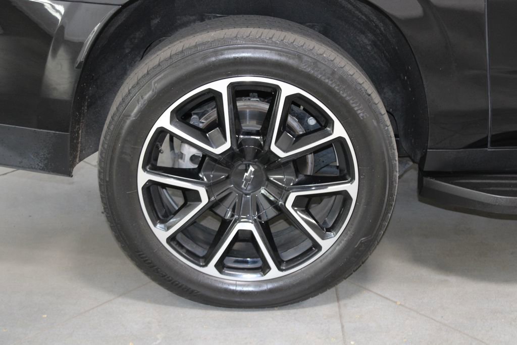 Used 2024 Chevrolet Suburban RST image 17