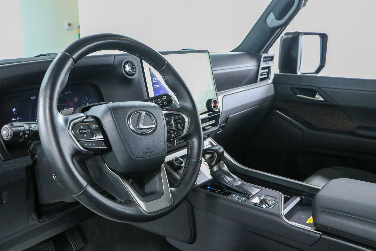 Used 2024 Lexus GX 550 w/ Accessory Package (Z1) AWD/4WD image 23