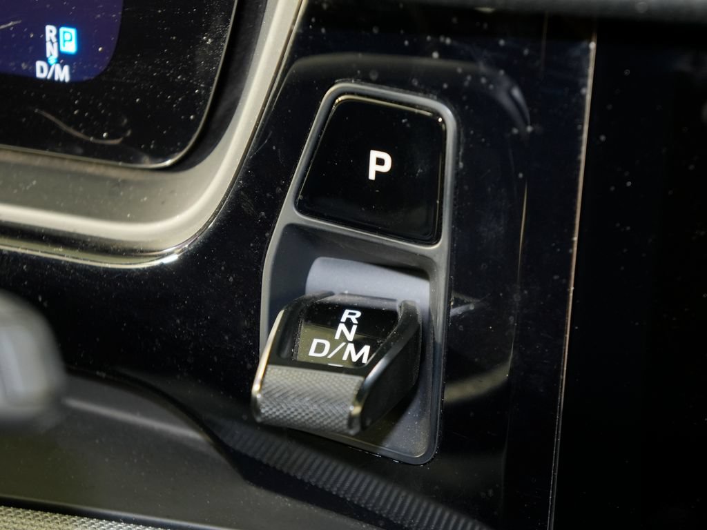 Certified 2024 Porsche Cayenne AWD/4WD image 30