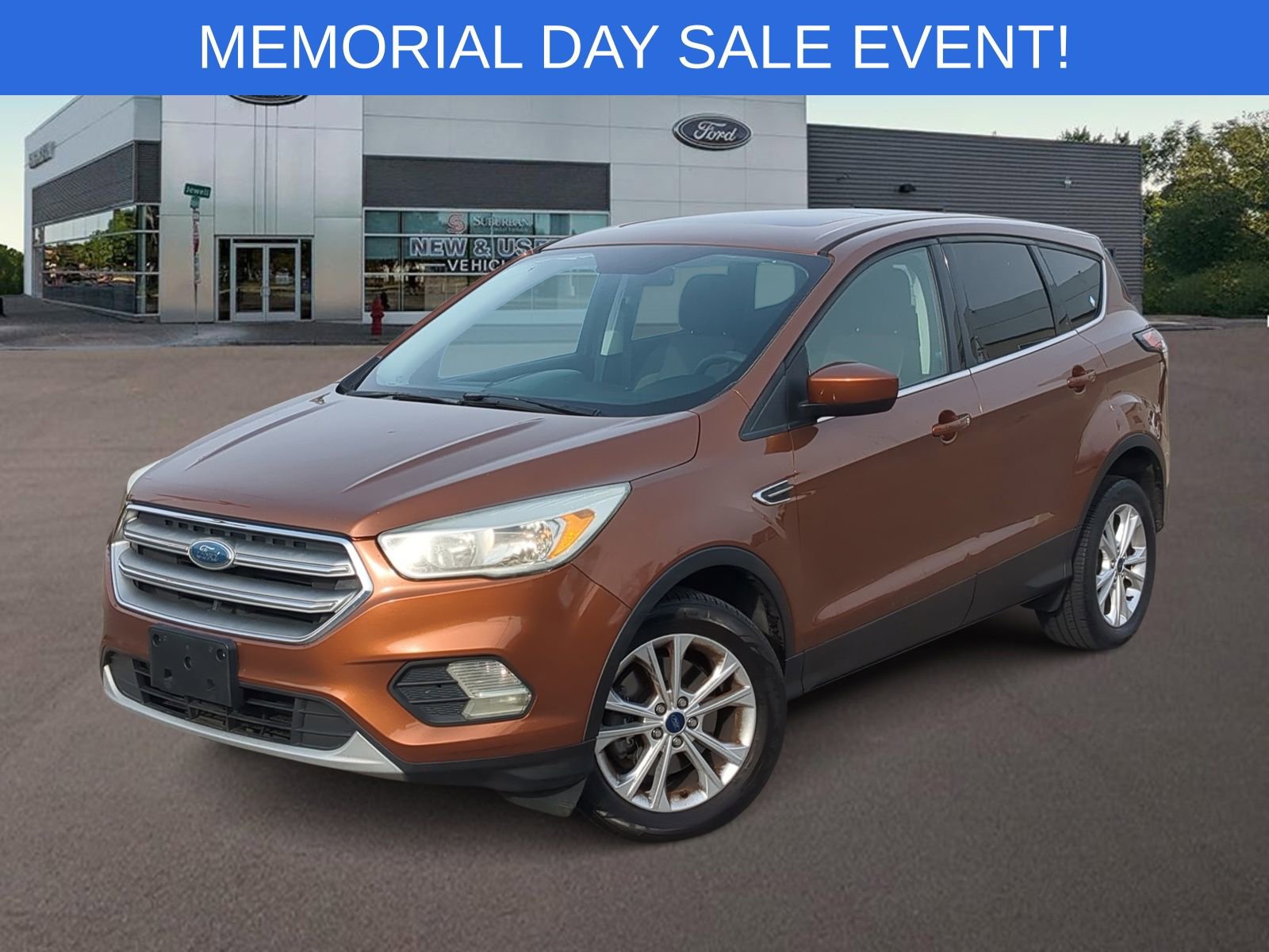 Used 2017 Ford Escape SE AWD/4WD image 1