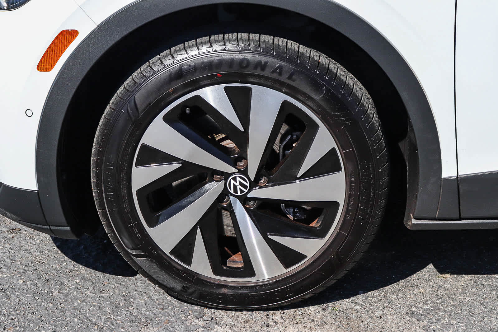 Used 2023 Volkswagen ID.4 Pro image 10