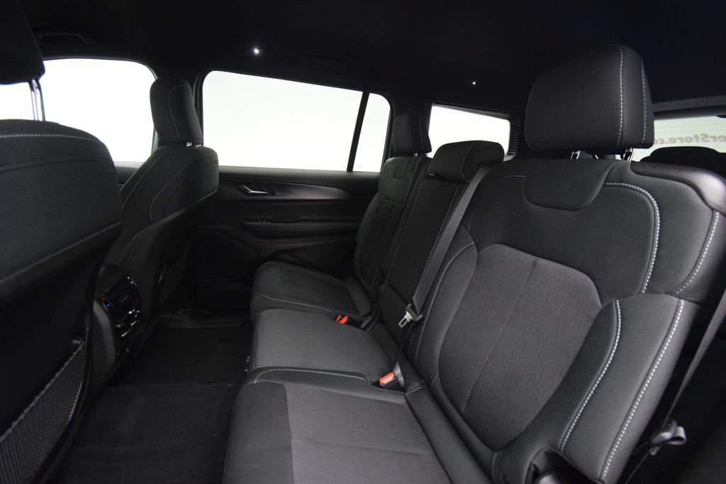 New 2026 Jeep Grand Cherokee L Laredo AWD/4WD image 33