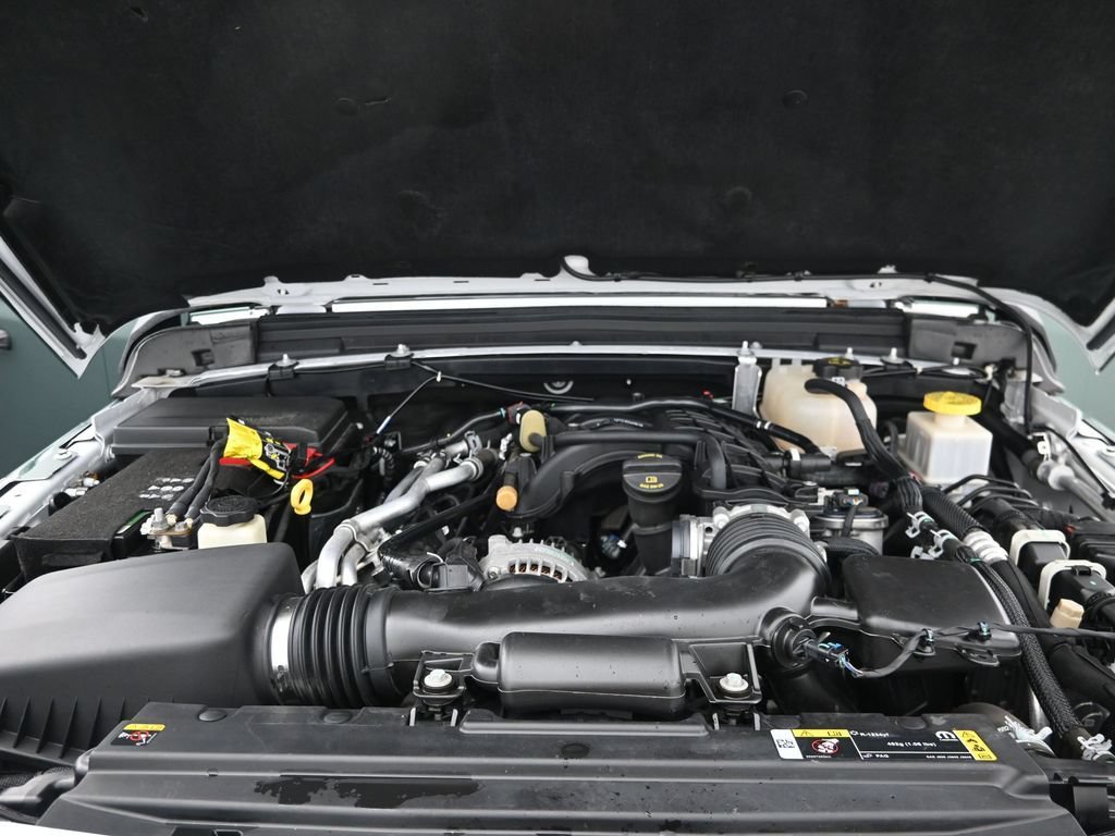 Used 2023 Jeep Gladiator Sport AWD/4WD image 10