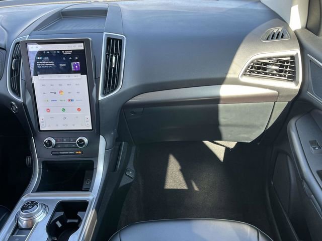 Used 2024 Ford Edge SEL image 18