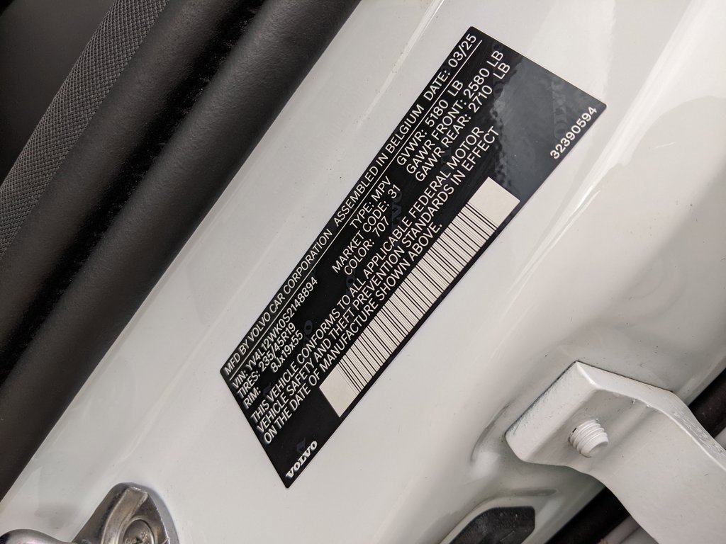 Certified 2025 Volvo V60 B5 Cross Country Plus image 30