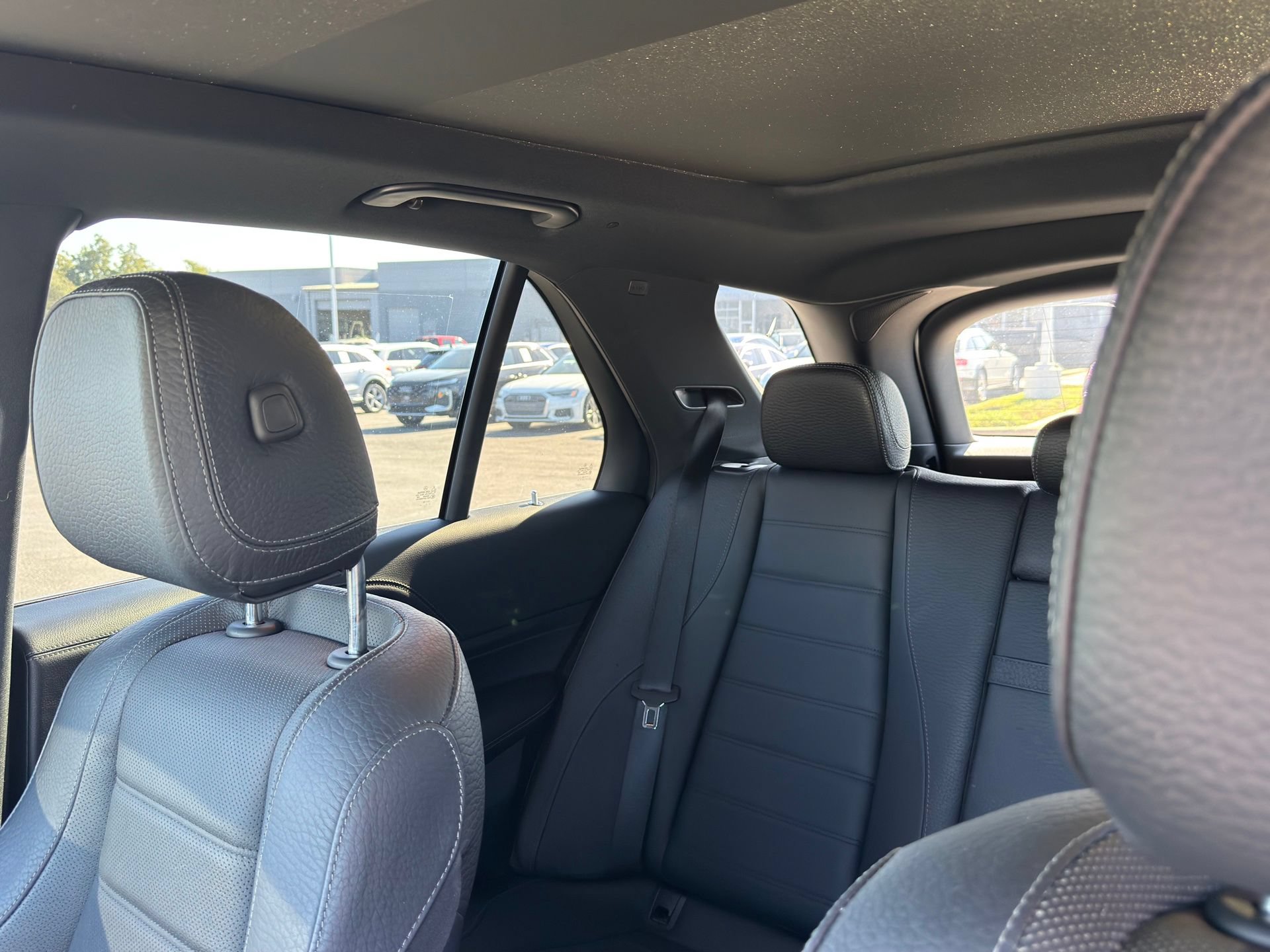 Used 2024 Mercedes-Benz GLE 350 4MATIC image 13
