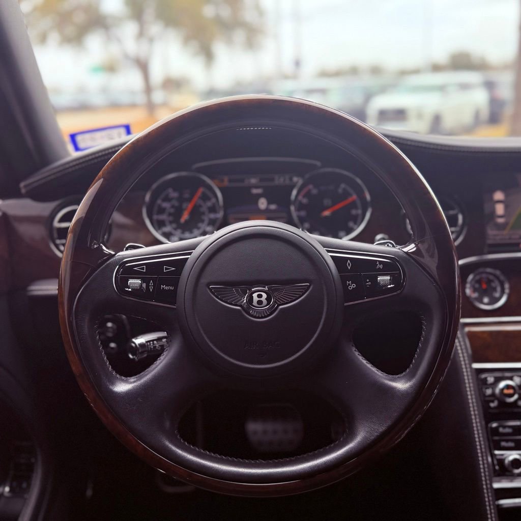 Used 2014 Bentley Mulsanne image 18