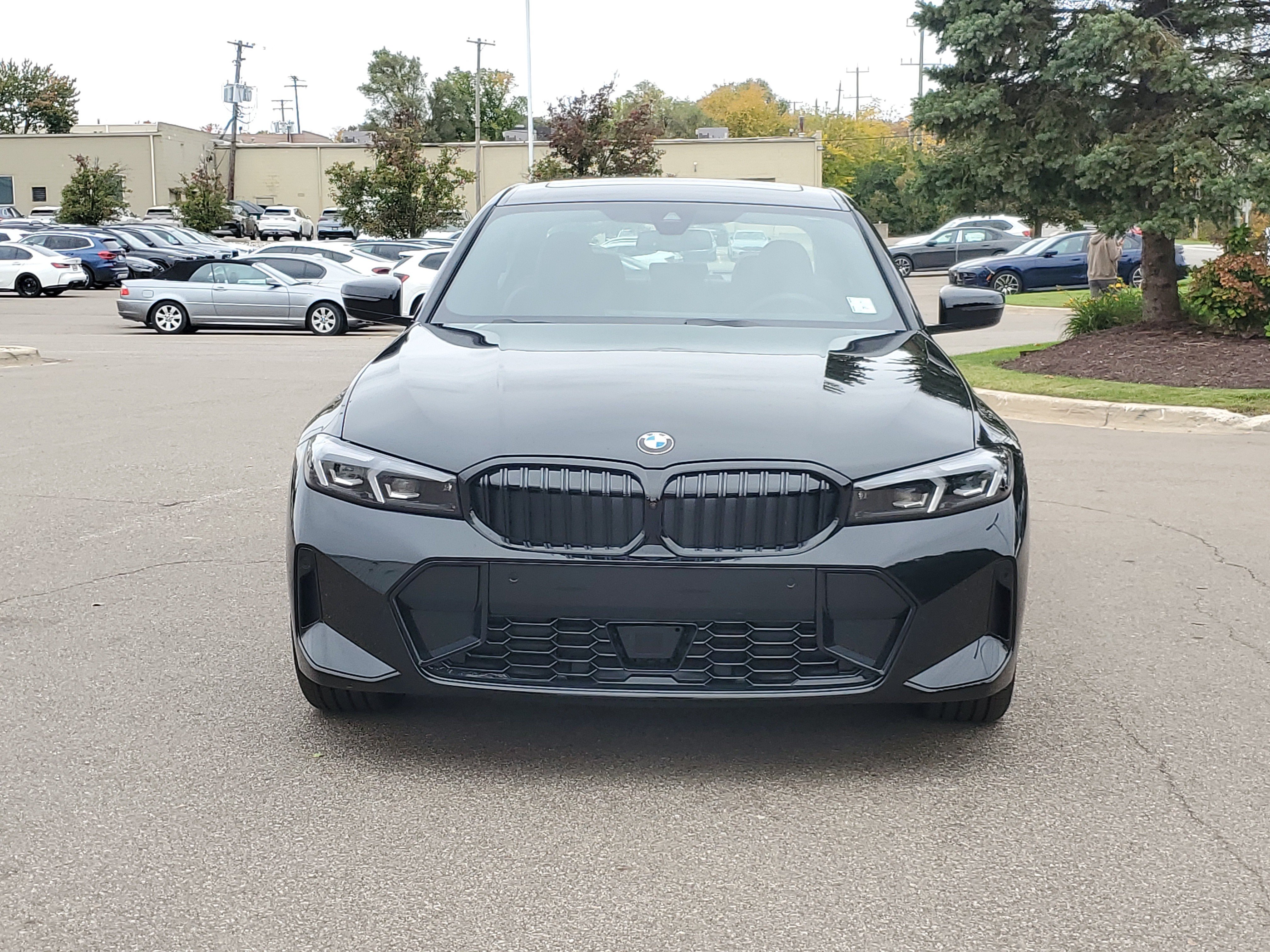 New 2026 BMW 330i xDrive Sedan w/ M Sport Package AWD/4WD image 8