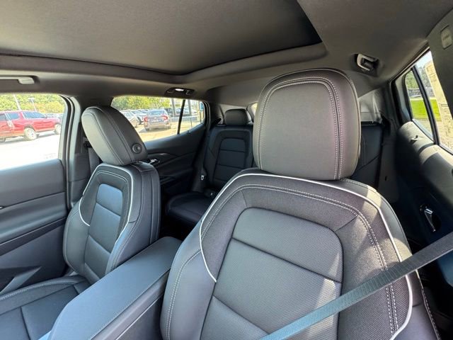 New 2025 Chevrolet Equinox EV LT w/ Convenience Package II image 12