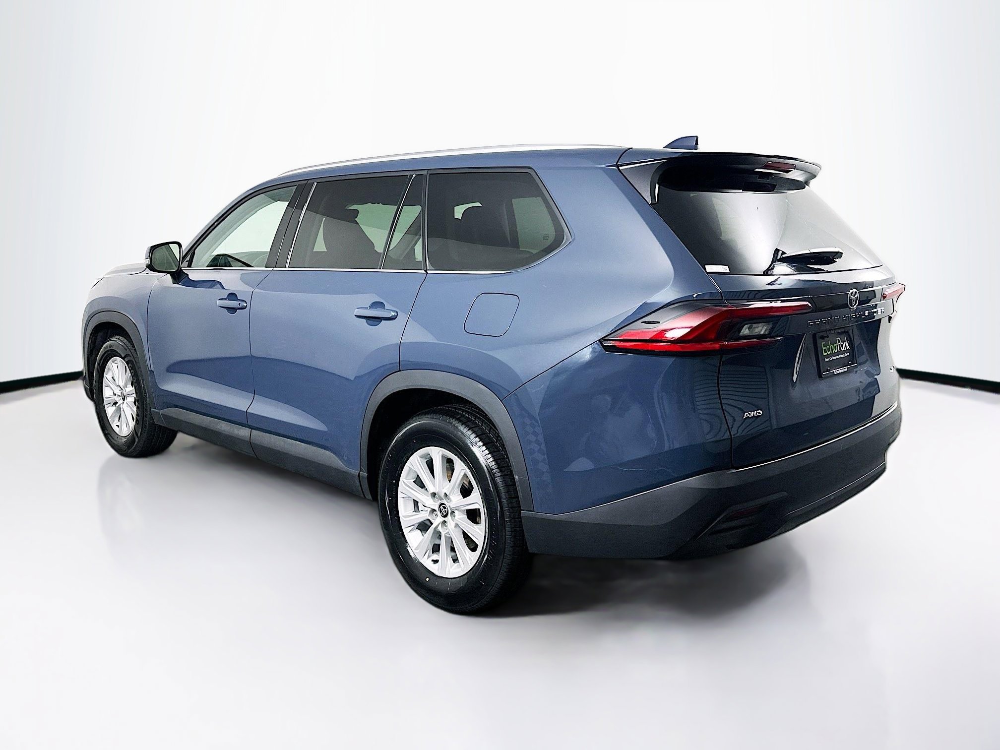 Used 2025 Toyota Grand Highlander XLE image 5