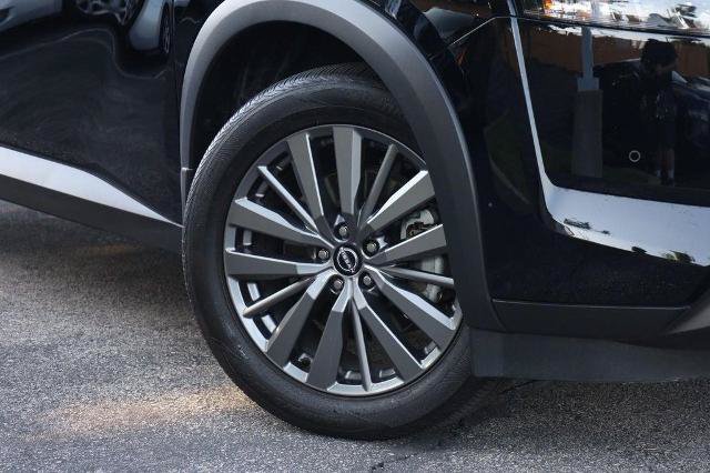 Certified 2025 Nissan Pathfinder SL w/ SL Premium Package AWD/4WD image 3