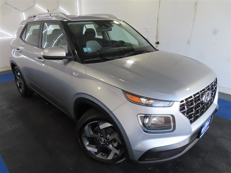 Used 2025 Hyundai Venue SEL FWD image 5