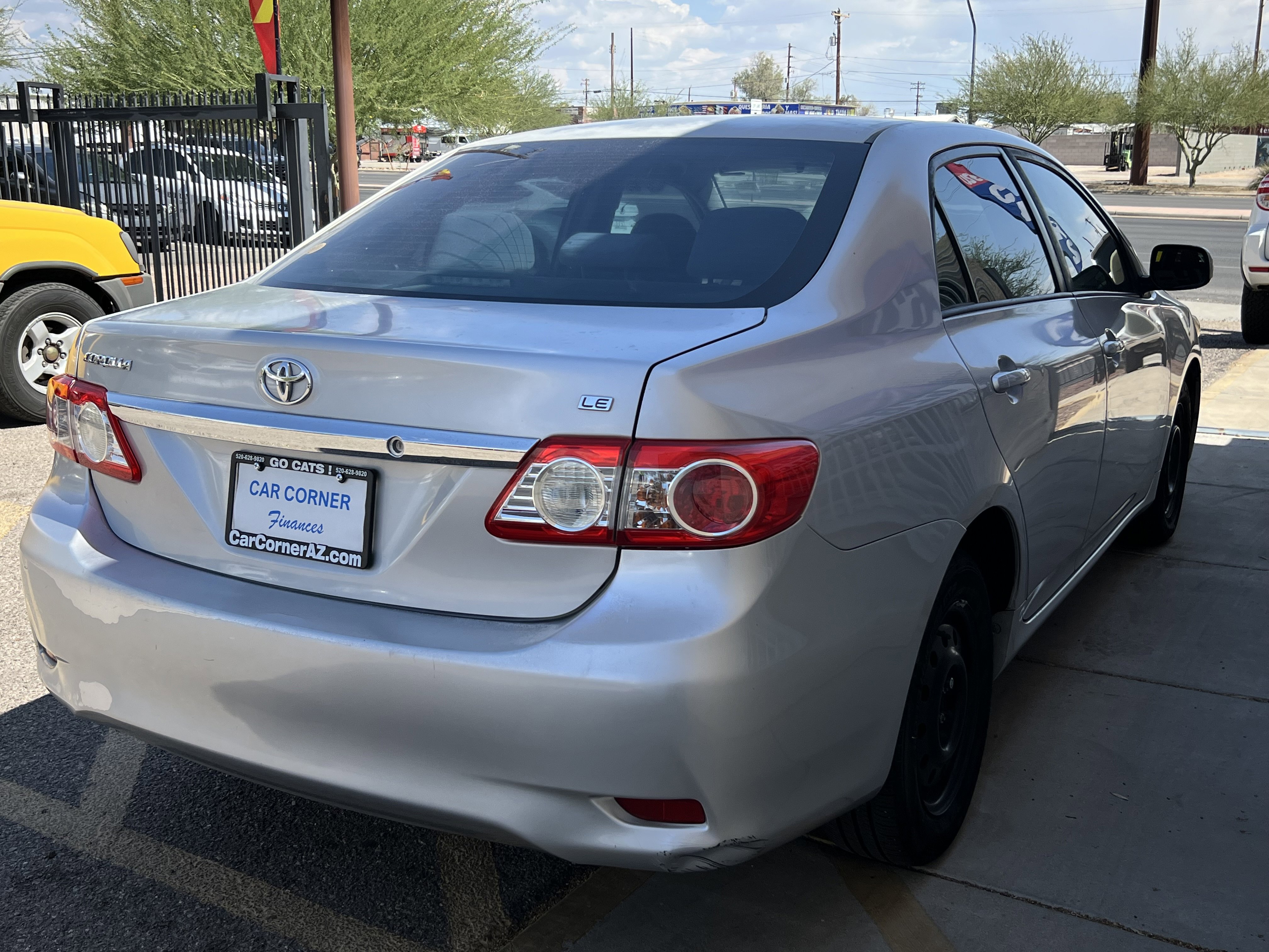 Used 2011 Toyota Corolla LE image 9