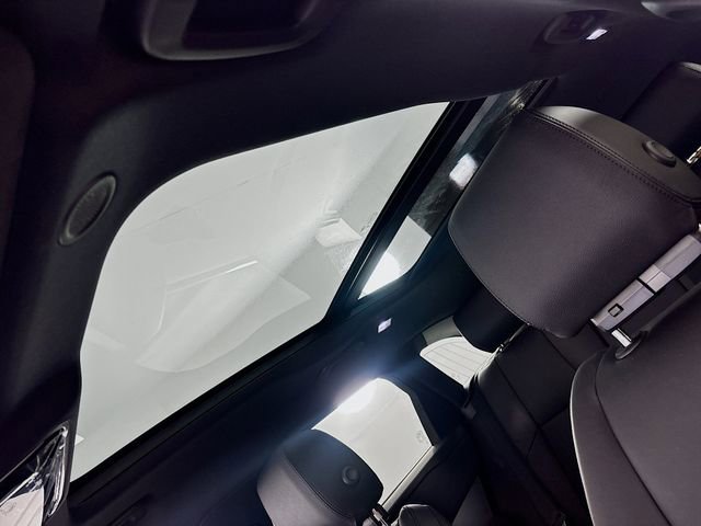 Used 2025 Land Rover Range Rover Velar S AWD/4WD image 14