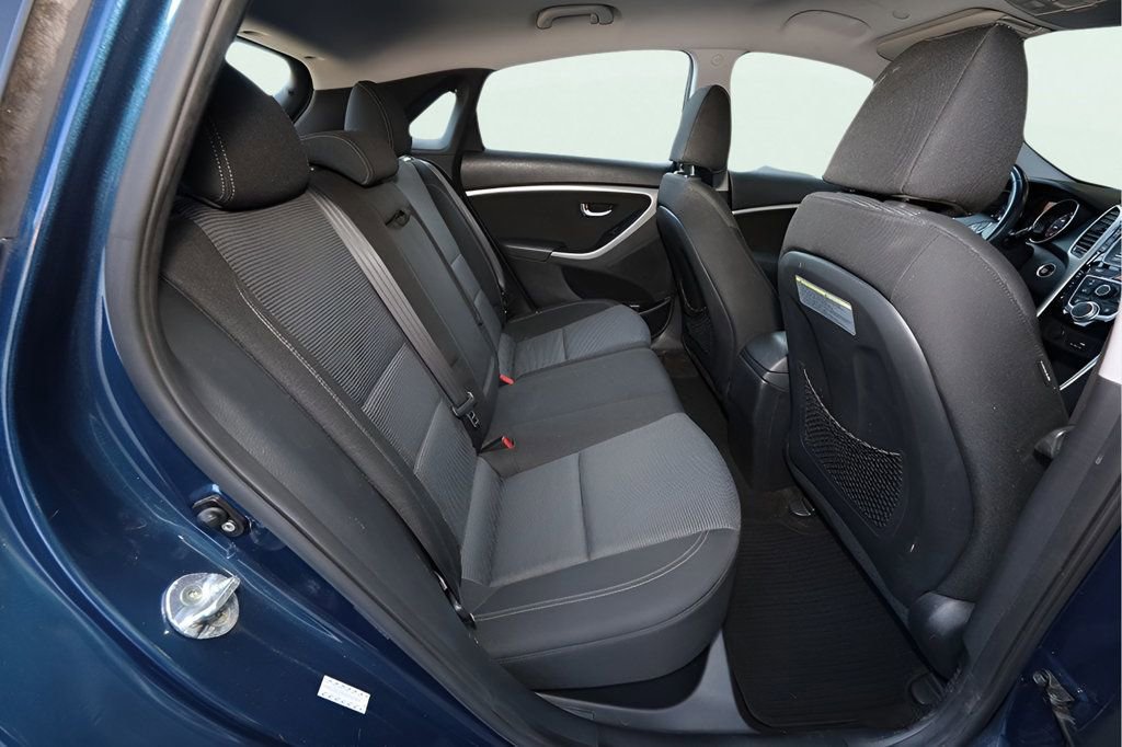 Used 2016 Hyundai Elantra GT w/ Option Group 02 image 13