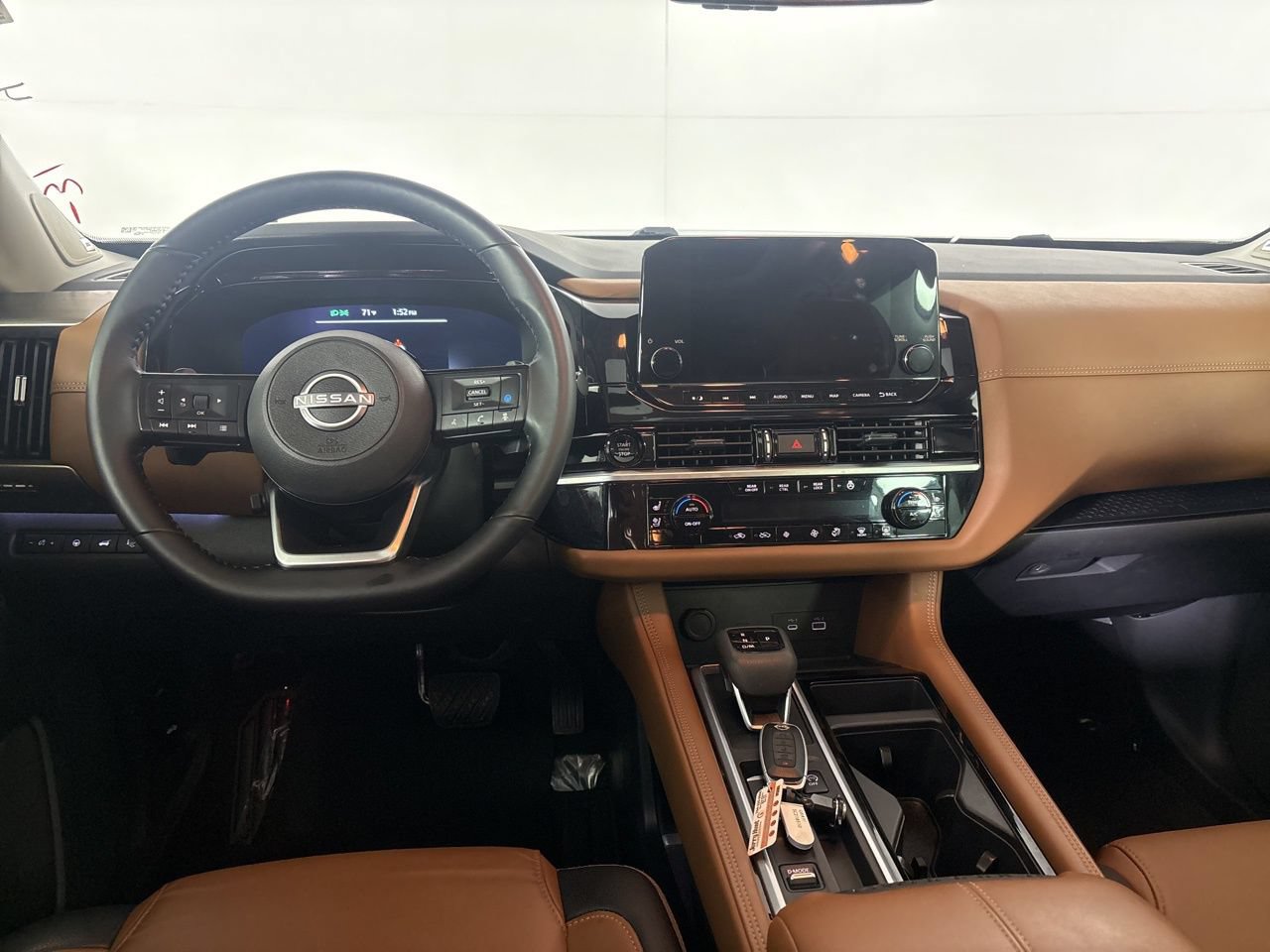 Used 2025 Nissan Pathfinder Platinum w/ Cargo Package FWD image 27