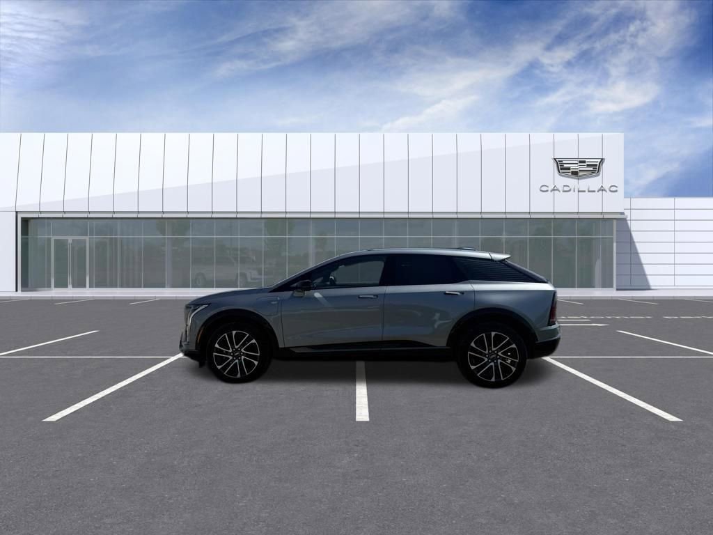Certified 2025 Cadillac Optiq Sport 2 w/ LPO, Floor Liner Package AWD/4WD image 5