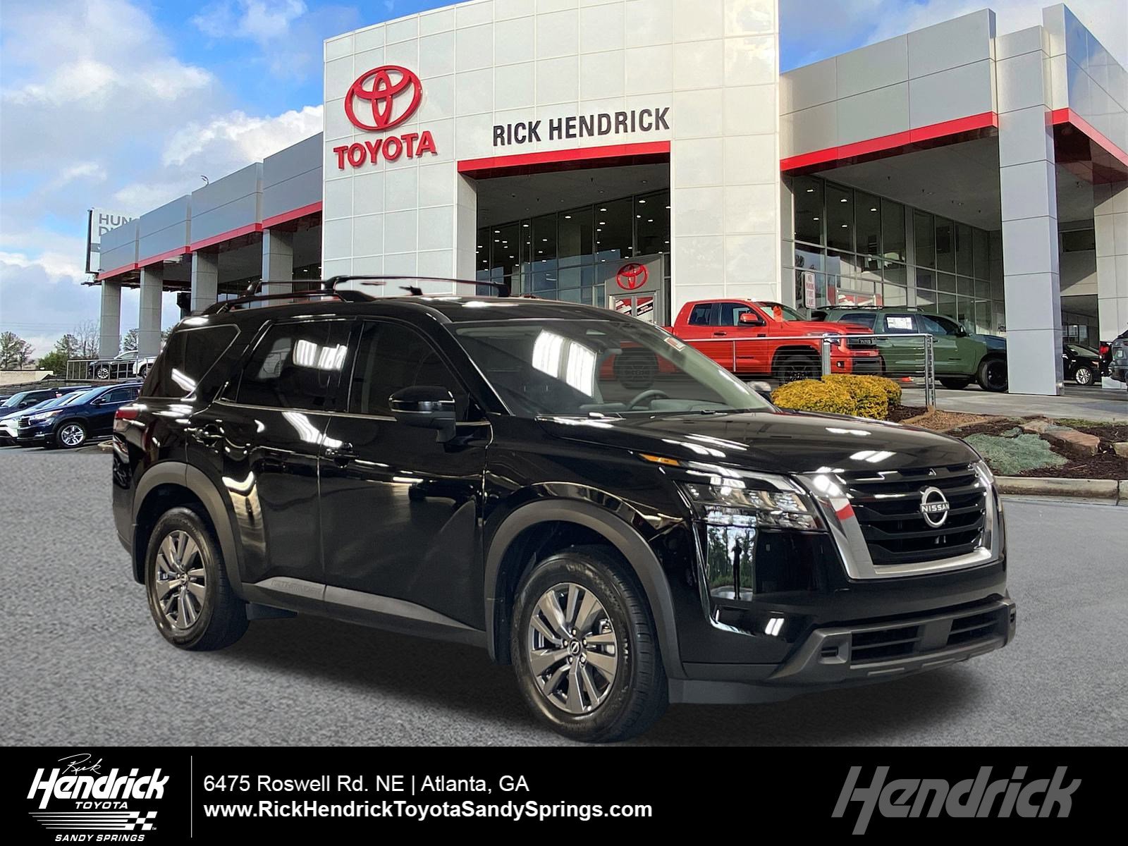 Used 2025 Nissan Pathfinder SV w/ SV Premium Package