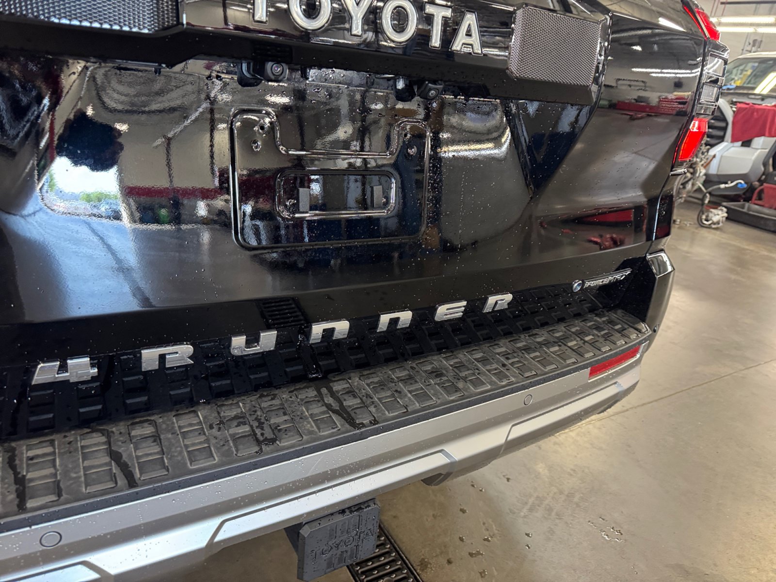 Certified 2026 Toyota 4Runner Limited w/ Tow Technology Package AWD/4WD image 25
