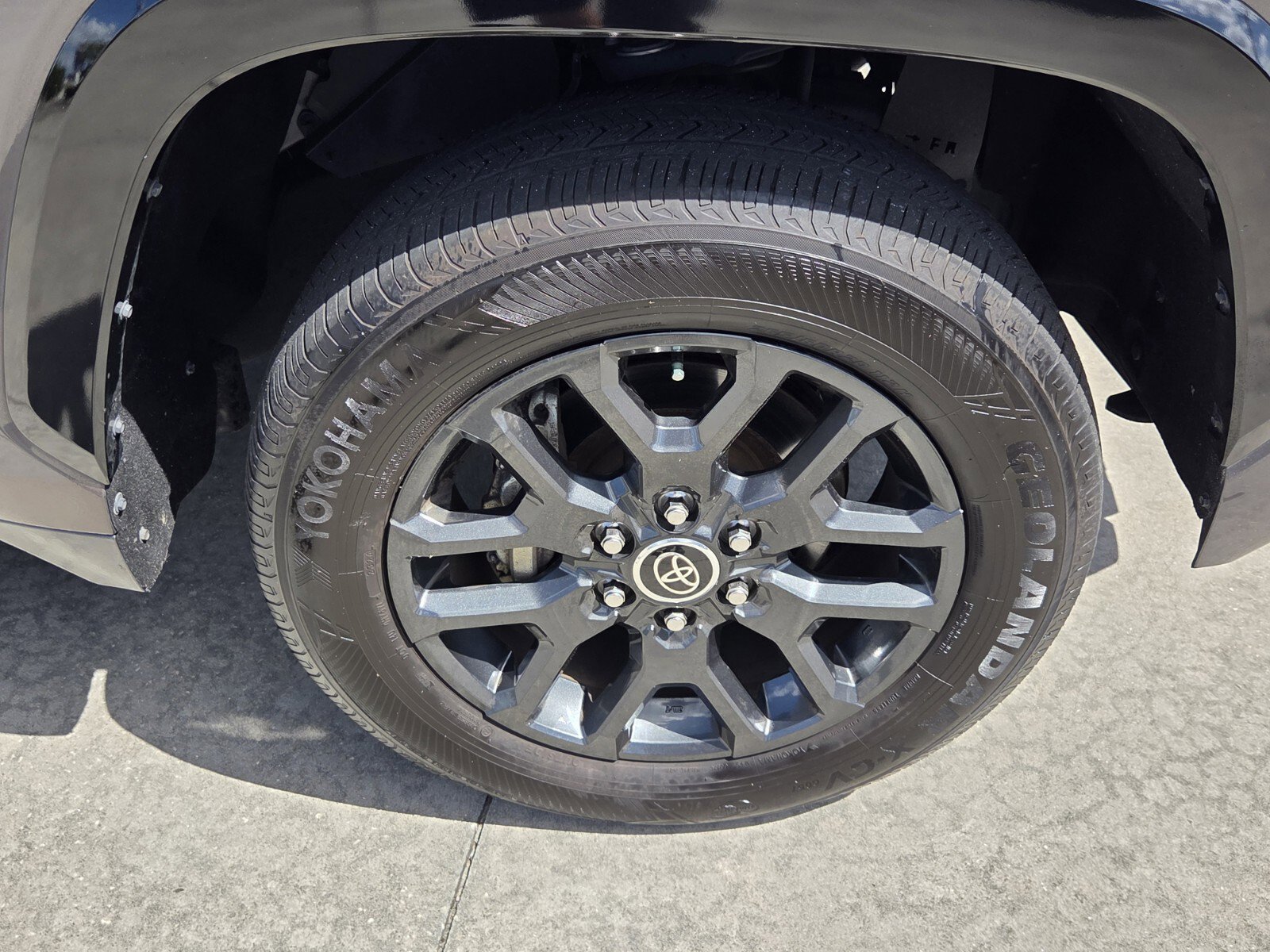 Used 2022 Toyota Tundra Platinum image 12