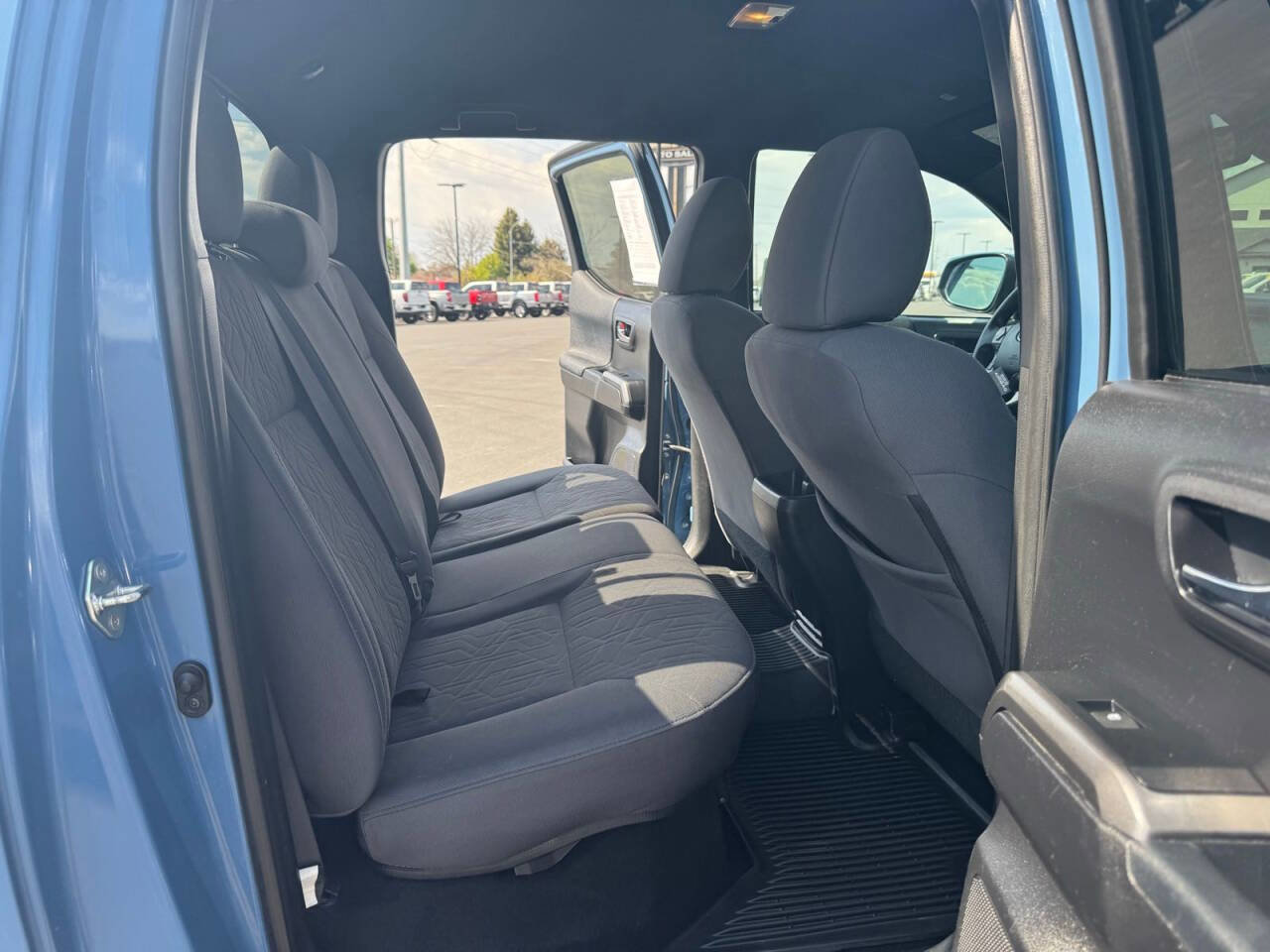 Used 2019 Toyota Tacoma TRD Off-Road AWD/4WD image 29