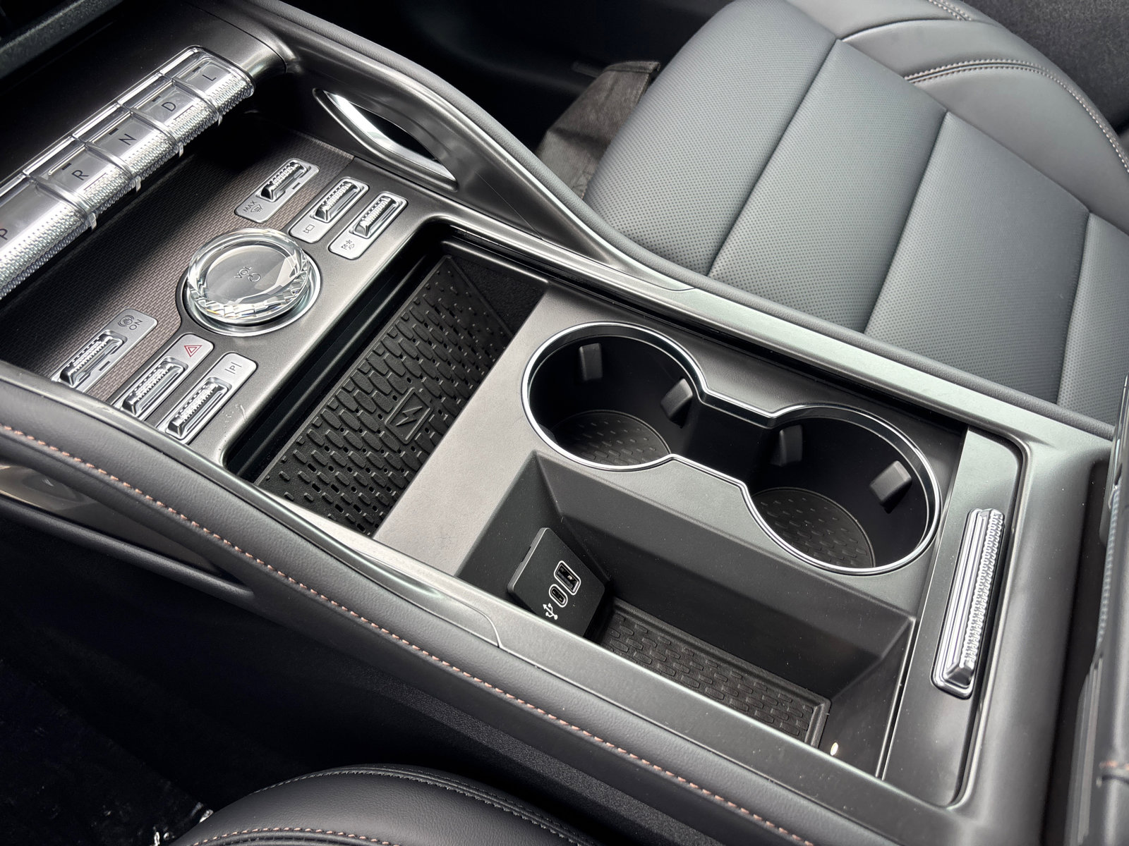 New 2026 Lincoln Nautilus Premier AWD/4WD image 24