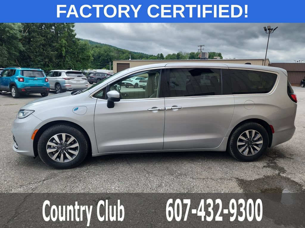 Used 2023 Chrysler Pacifica Touring-L FWD image 5