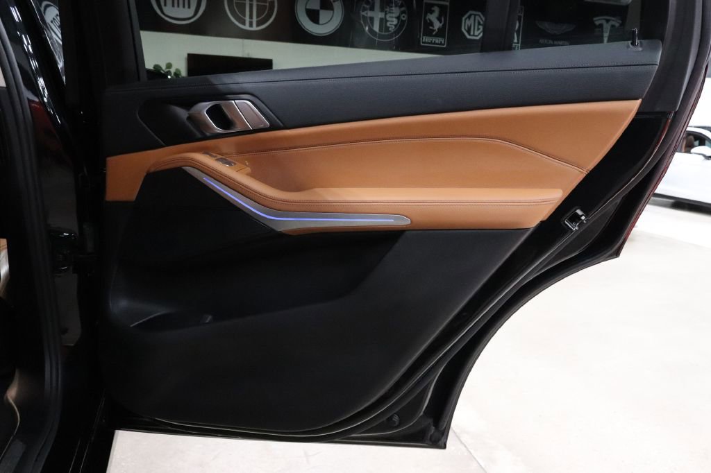 Used 2022 BMW X7 xDrive40i w/ Premium Package image 28