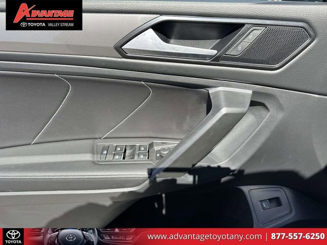 Used 2024 Volkswagen Tiguan SE image 16
