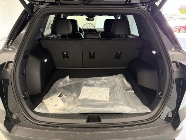 New 2027 Chevrolet Equinox RS w/ Safety and Technology Package FWD image 19