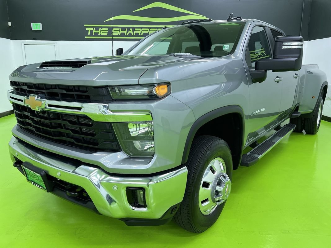 Used 2025 Chevrolet Silverado 3500 LT w/ Safety Package AWD/4WD image 5