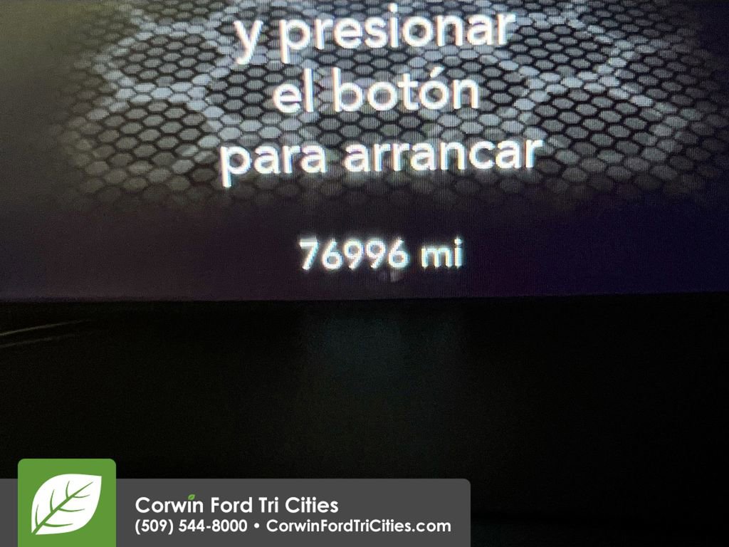 Used 2020 Dodge Charger SXT image 2