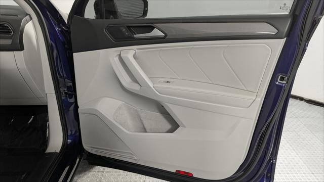 Used 2023 Volkswagen Tiguan SE image 19