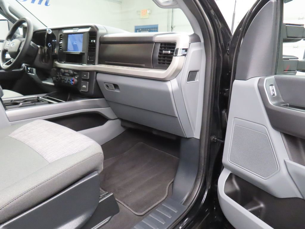 Used 2026 Ford F450 XLT w/ FX4 Off-Road Package AWD/4WD image 30
