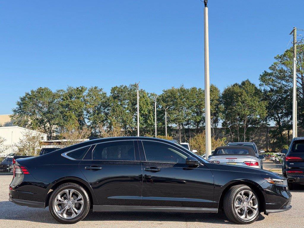Used 2023 Honda Accord EX image 4