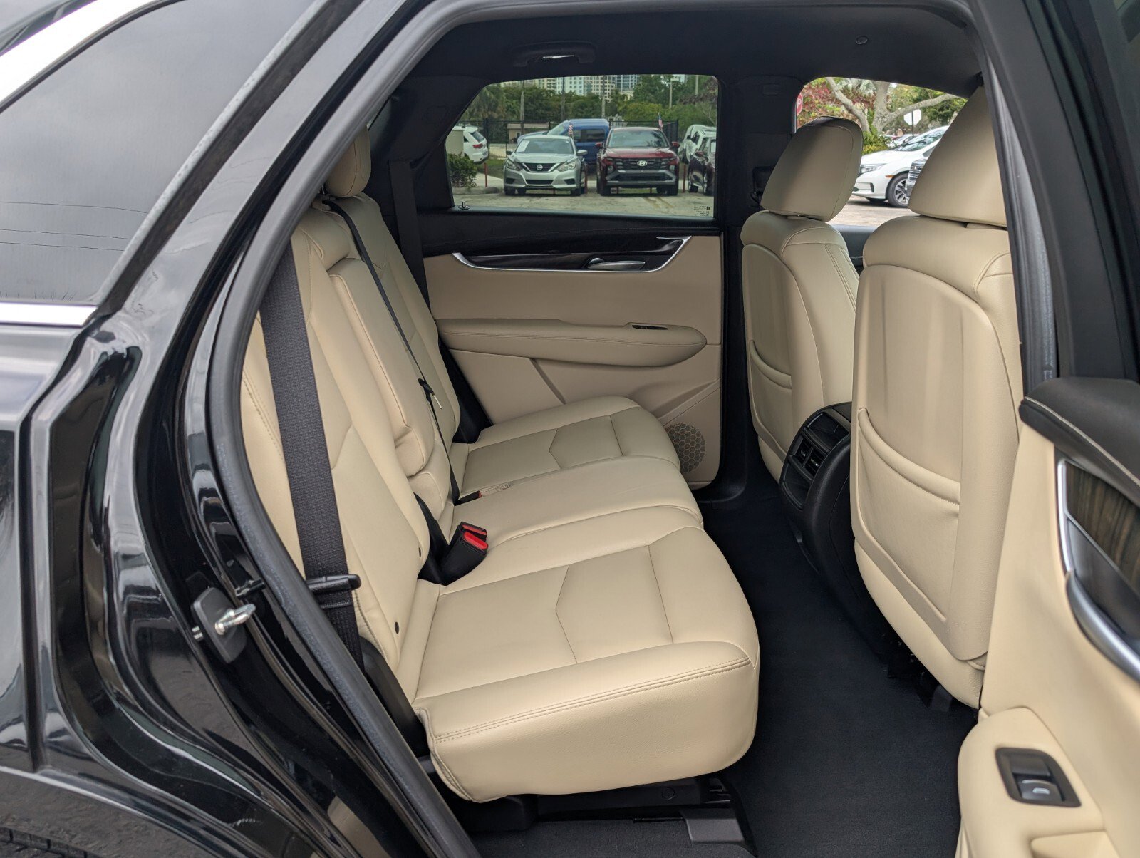 Used 2018 Cadillac XT5 FWD w/ LPO, Wheel Lock Package image 20