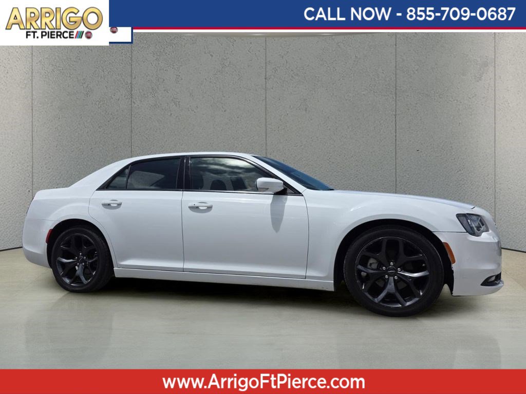 Certified 2023 Chrysler 300 S RWD image 1