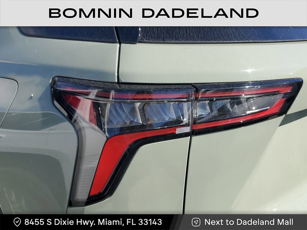 Used 2025 Chevrolet Equinox ACTIV w/ Safety and Technology Package image 9