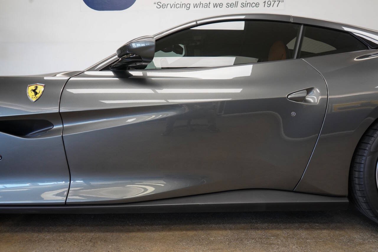 Used 2019 Ferrari Portofino RWD image 16