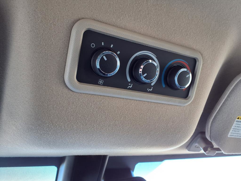 Used 2025 Chevrolet Express 3500 LT w/ LT Preferred Equipment Group RWD image 15
