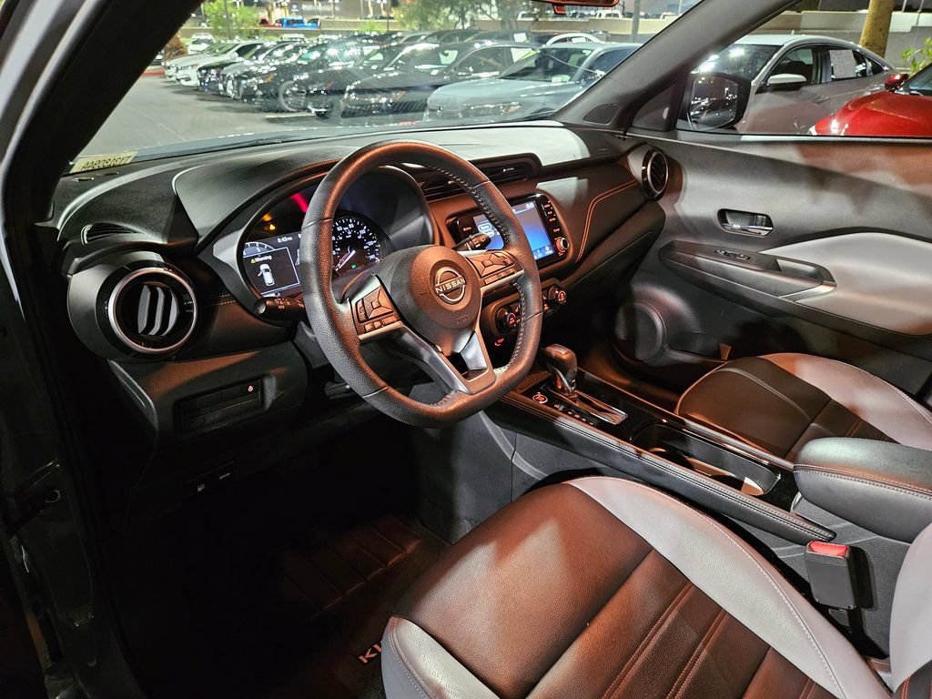Used 2023 Nissan Kicks SR w/ SR Premium Package FWD image 13