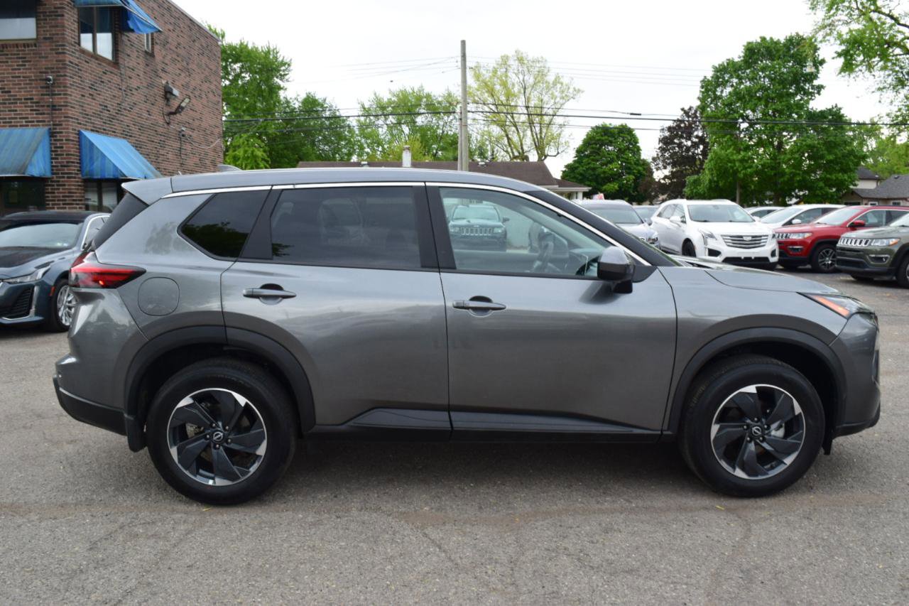 Used 2026 Nissan Rogue SV w/ Cold Weather Package AWD/4WD image 7