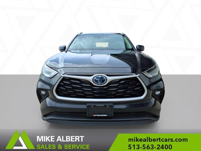 Used 2021 Toyota Highlander XLE image 2