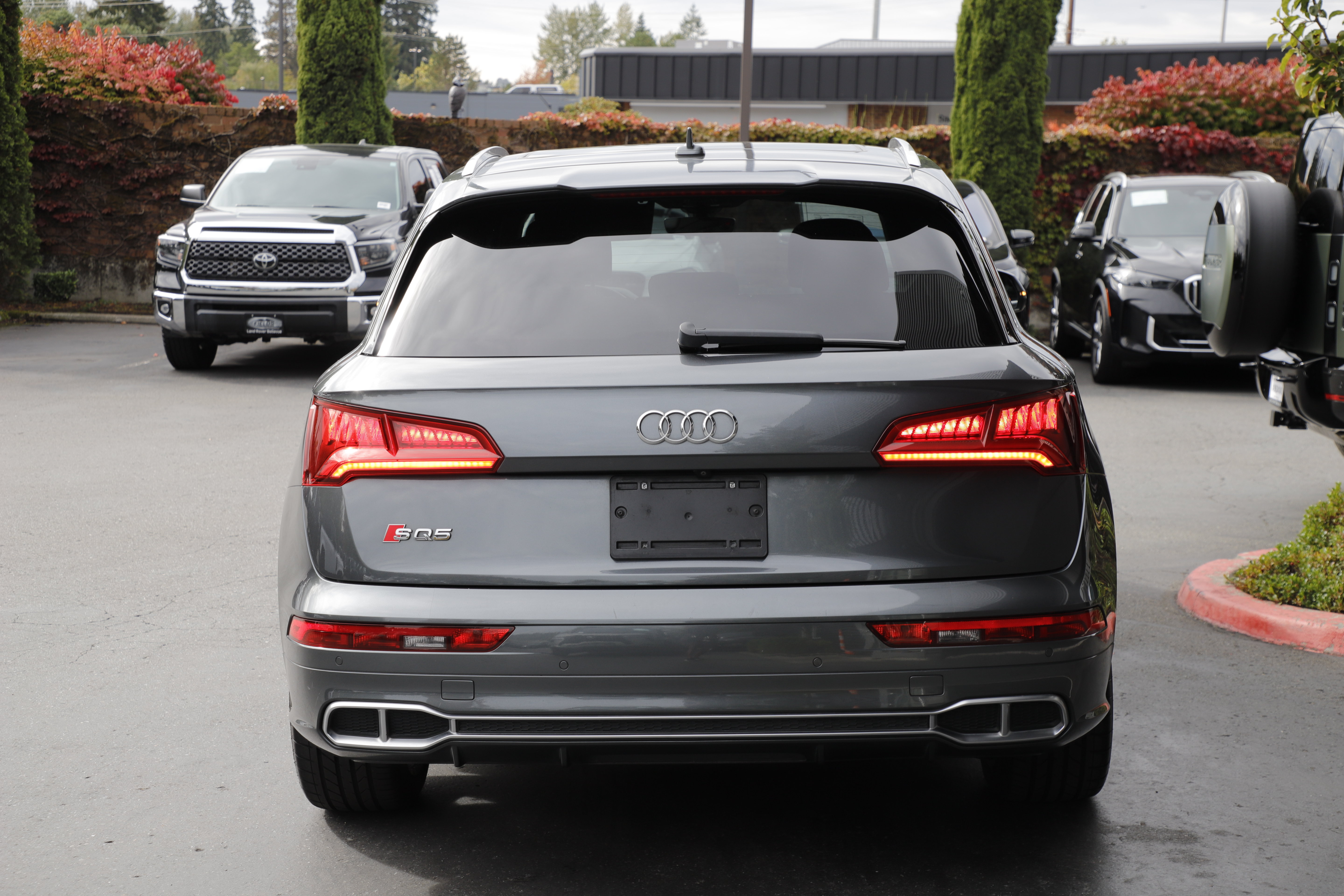 Used 2018 Audi SQ5 Premium Plus w/ S Sport Package AWD/4WD image 9