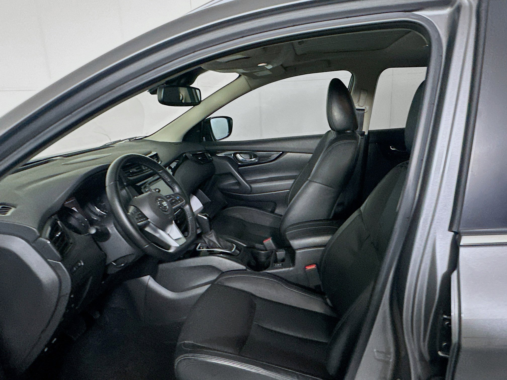 Used 2022 Nissan Rogue Sport SL w/ Premium Package image 13