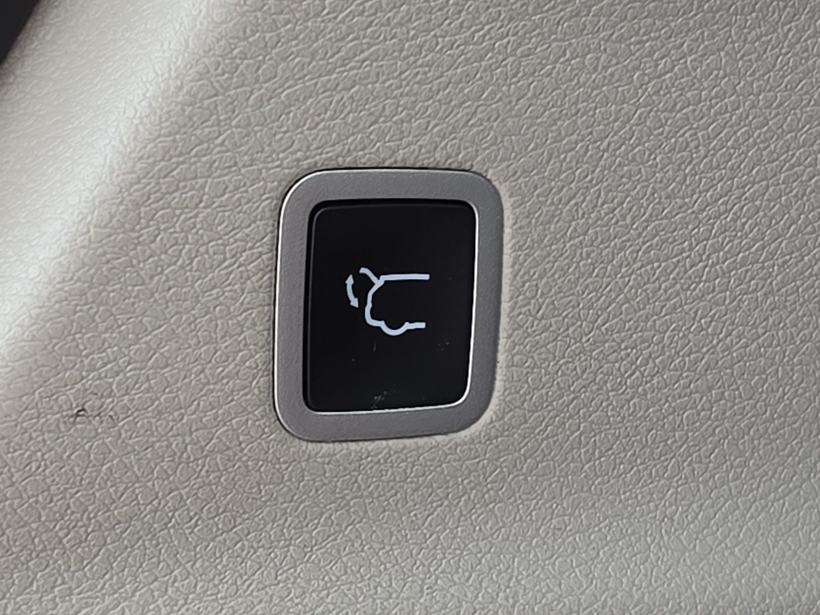 Used 2023 Chrysler Pacifica Touring-L FWD image 14