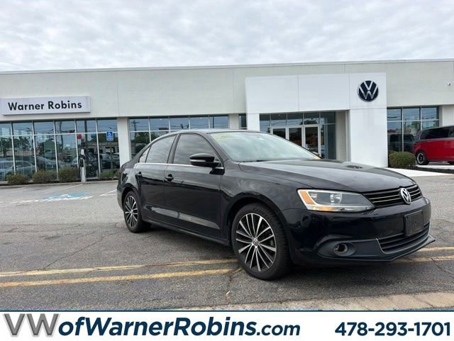 Used 2012 Volkswagen Jetta SEL FWD image 1