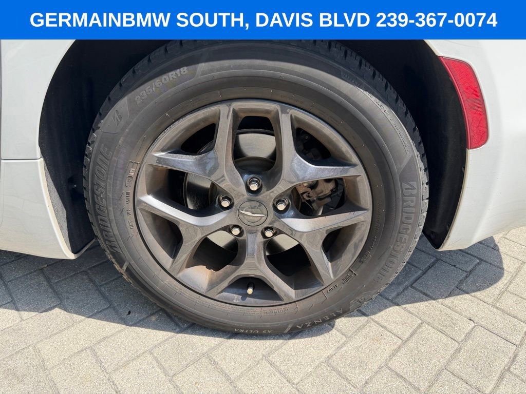Used 2019 Chrysler Pacifica Touring Plus w/ Advanced Safetytec Group FWD image 22
