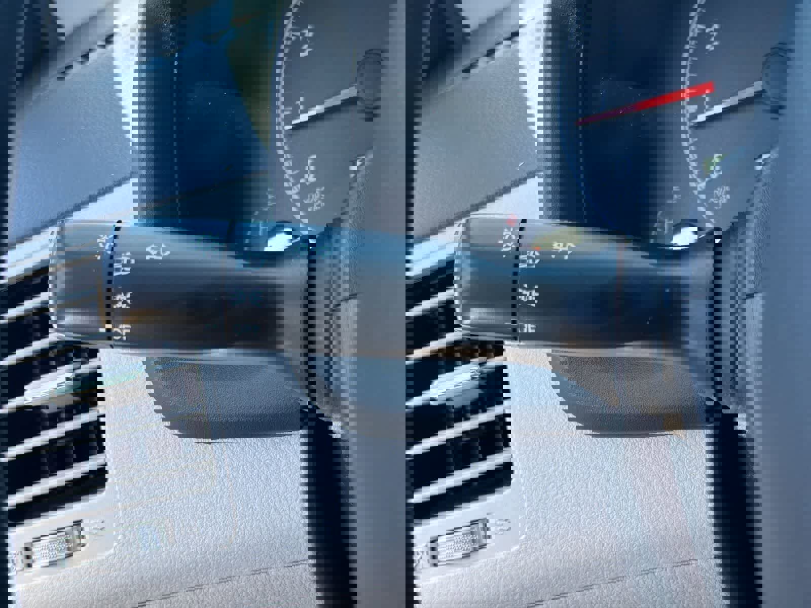 Used 2013 Toyota Corolla LE FWD image 27